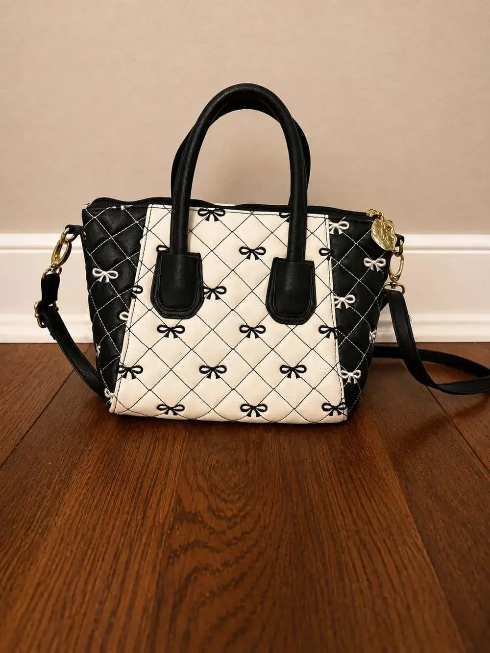 Betsey Johnson Luv Betsey Mini Black White Quilted Satchel Crossbody Bows Bag